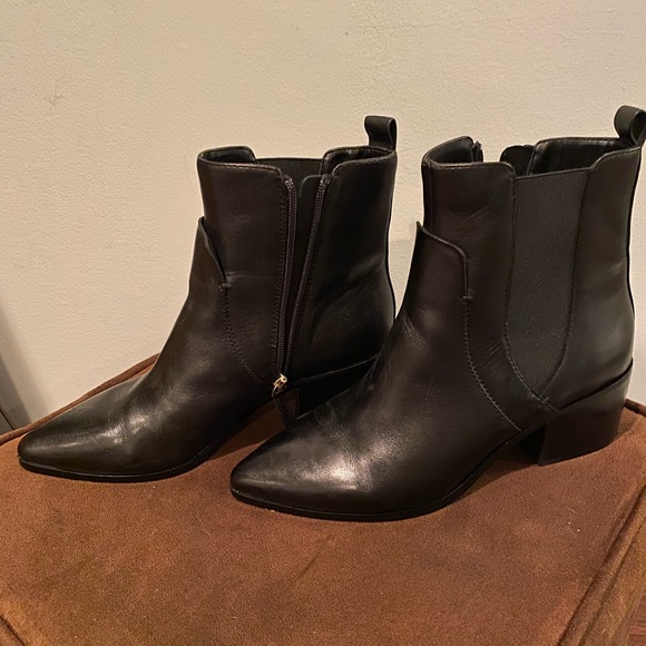 Tahari resist boot Clearance